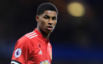 冠军体育动态-什琴斯尼低级失误送礼对手绝平