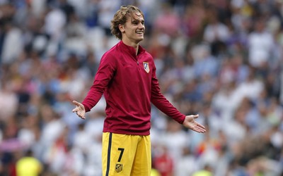 冠军体育独家-克拉马里奇凌空抽射打中边网