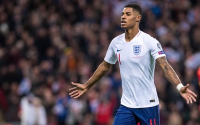 冠军体育热评--落后阿兰娜肯尼迪带队逆转